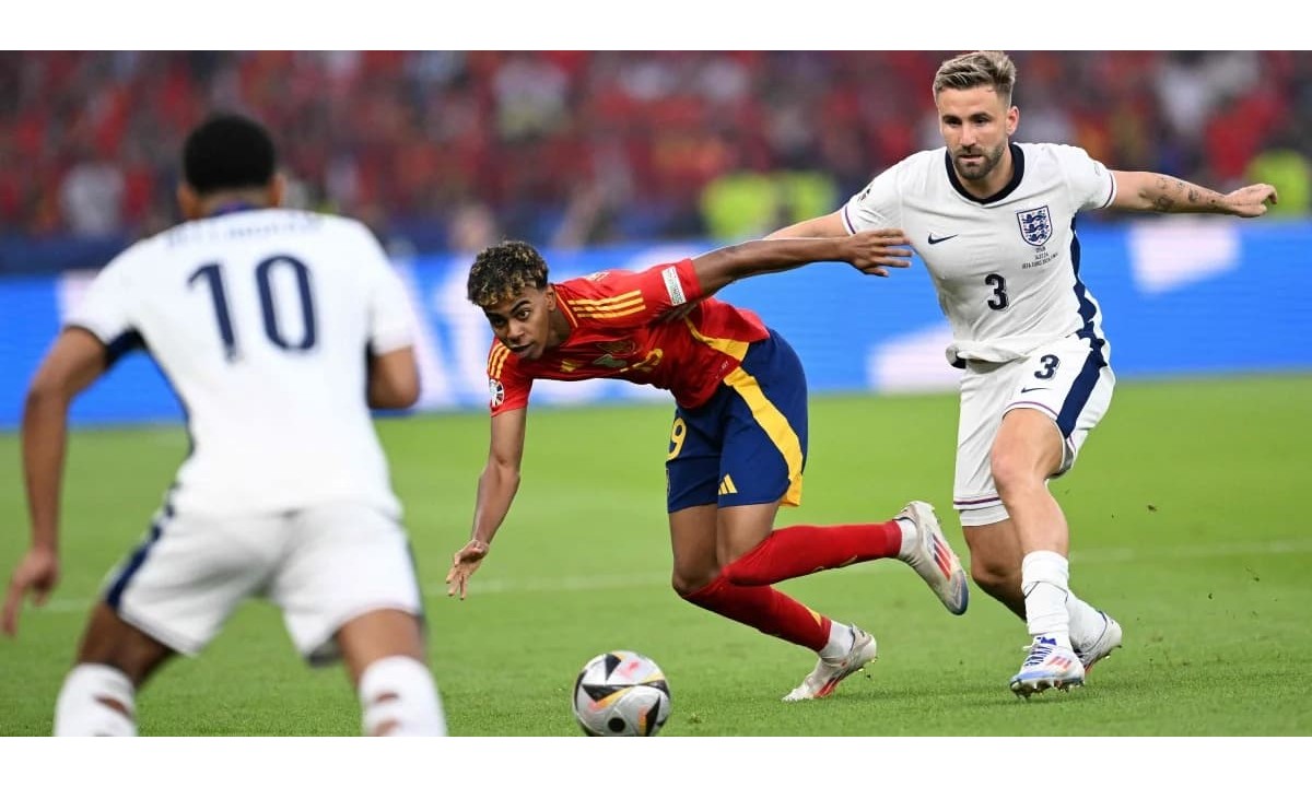 Fútbol español e inglés 2025: triunfos, tensiones y cambios estratégicos