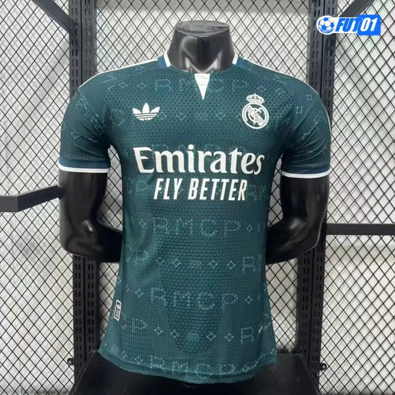 Camiseta Real Madrid 2026/2027 Versión Jugador Verde Oscuro