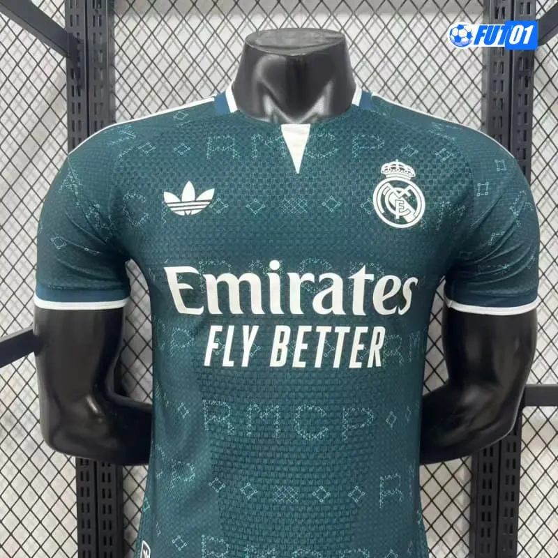 Camiseta Real Madrid 2026/2027 Versión Jugador Verde Oscuro