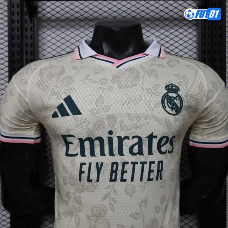 Camiseta Real Madrid 2026/2027 Edición Especial Versión Jugador Caqui