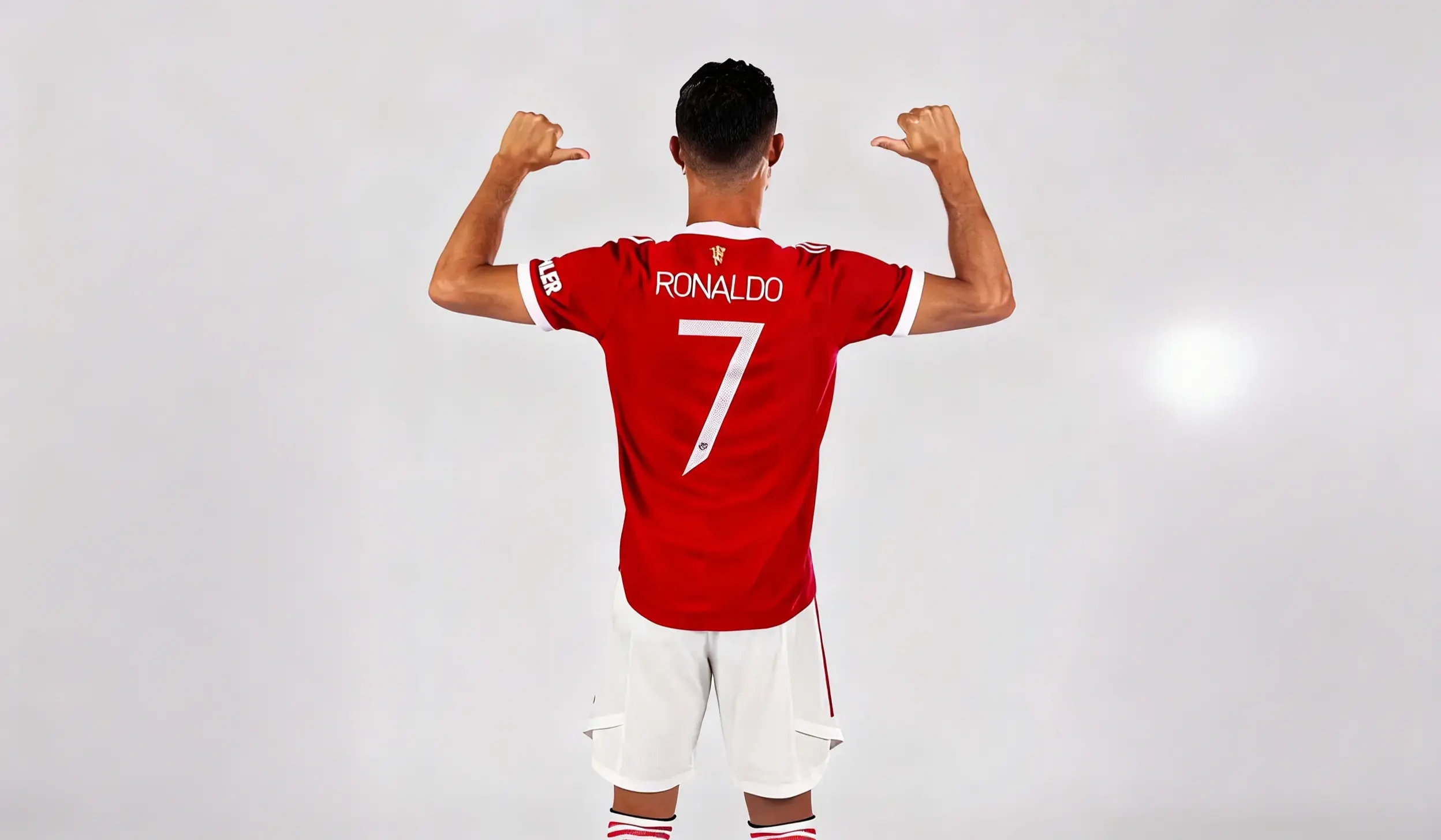 Cristiano Ronaldo integró profundamente el número 7 en su marca personal (CR7).