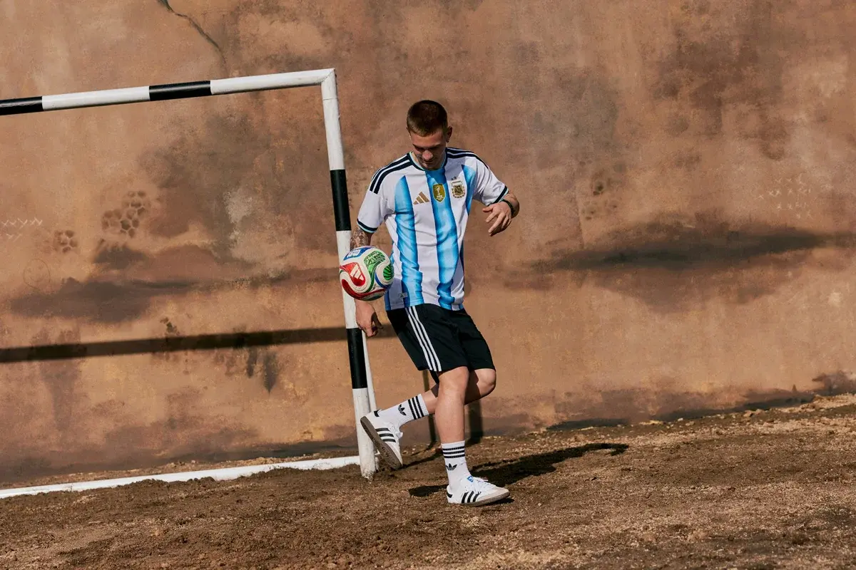 Camiseta de local de Argentina para el Mundial 2026.