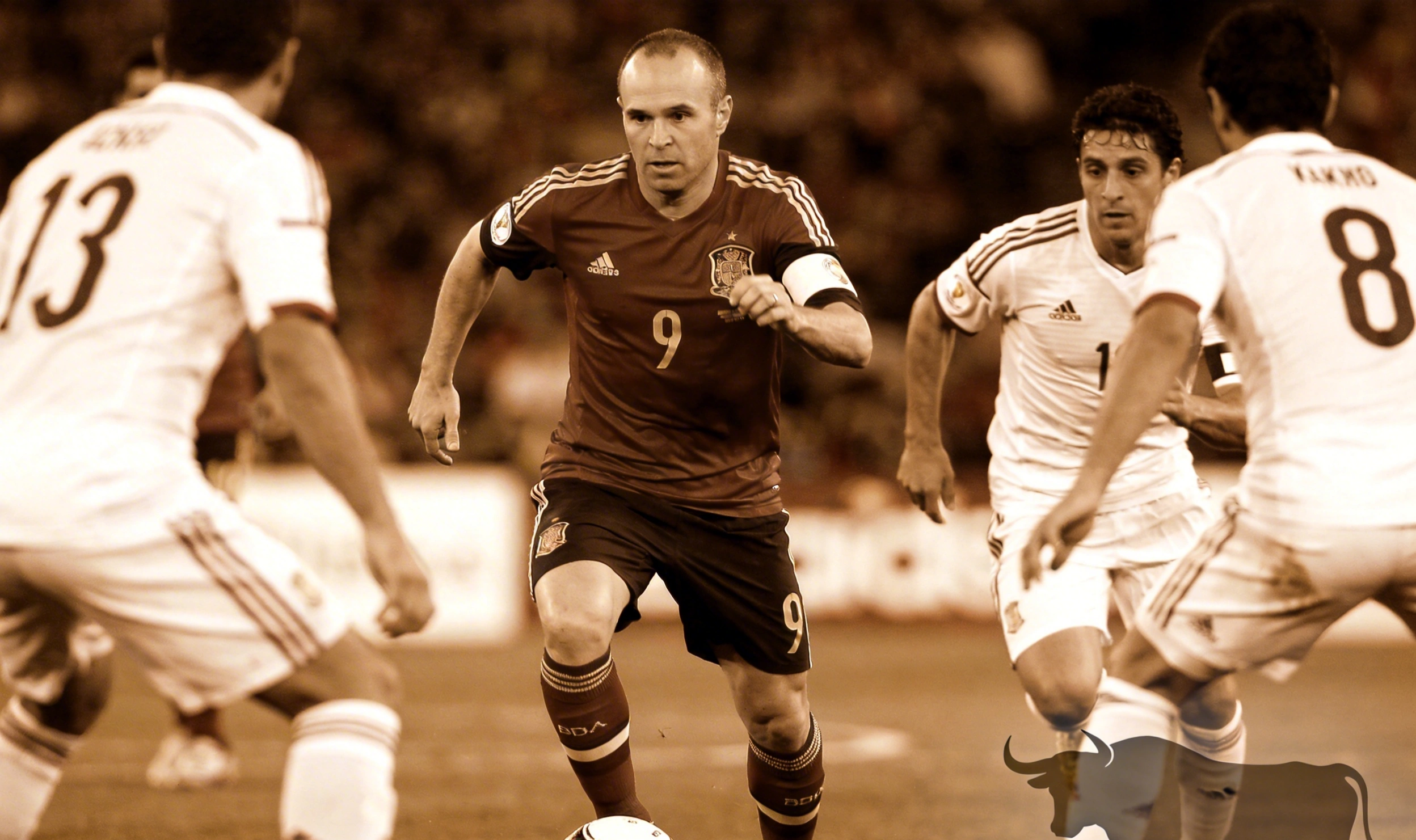 Andrés Iniesta, el torero del fútbol español, en un primer plano durante un partido con La Roja